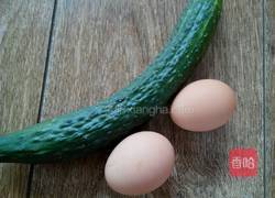 黄瓜炒蛋的做法图解1