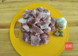 电饭煲焗排骨的做法图解1