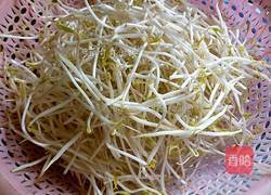 绿豆芽炒面的做法图解5