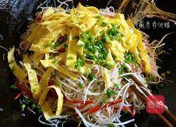 绿豆芽炒面的做法图解14