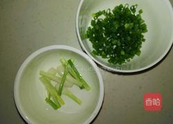 葱香土豆片的做法图解2