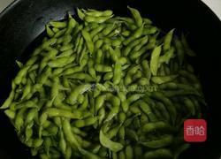 盐水毛豆的做法图解1