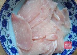 西红柿肉片汤的做法图解2