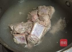 红枣当归排骨汤的做法图解2