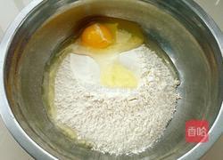 手工鸡蛋面的做法图解1