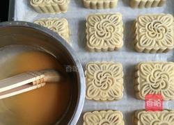 黄莲蓉月饼的做法图解14