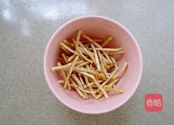 鱼腥草炒肉丝的做法图解1