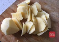 鸡腿炒土豆的做法图解2