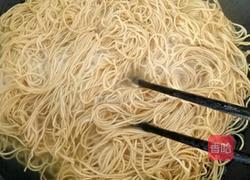 黄油黑椒捞面的做法图解3