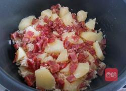 土豆香肠焖饭的做法图解6
