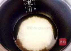 简易煲仔饭的做法图解1
