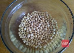 肉沫炒黄豆的做法图解1