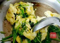 香菜炒鸡蛋的做法图解8