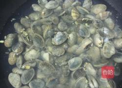 葱油花蛤的做法图解2