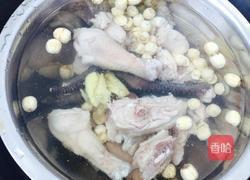 莲子鸡汤的做法图解4