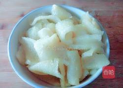 素炒油炸肉皮的做法图解1