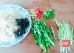 素炒油炸肉皮的做法图解3