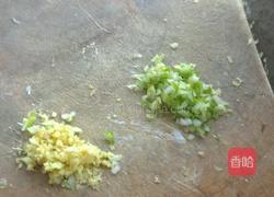 焯茄盒的做法图解3