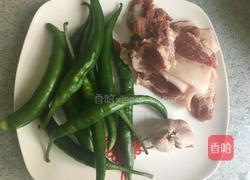 辣椒炒肉末的做法图解1
