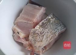 豆豉蒸鱼的做法图解1