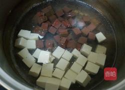 鸭血烩豆腐的做法图解4