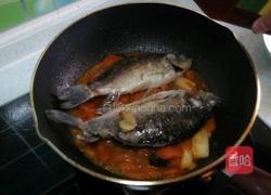 酥鲫鱼的做法图解5