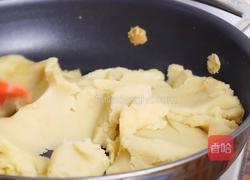 蛋黄莲蓉月饼的做法图解6