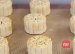 蛋黄莲蓉月饼的做法图解15