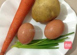 胡萝卜土豆饼的做法图解1