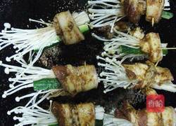 金针菇五花肉卷的做法图解5