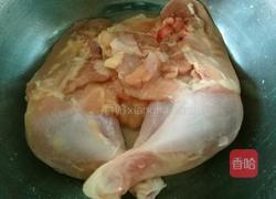 红烧鸡肉土豆的做法图解1