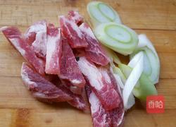 芹菜炒肉的做法图解4