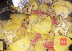 土豆片西红柿炒辣椒的做法图解5