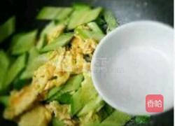 鸡蛋炒瓜片的做法图解9