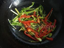 怎样快速泡发黄花菜 MjUwX2MxXzA