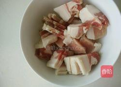 五花肉炒圆椒的做法图解3