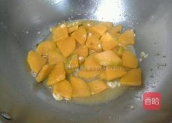 蛋黄焗南瓜的做法图解5