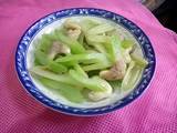 西芹炒菱角