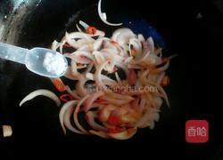 煸秋葵洋葱的做法图解5