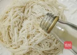 西红柿拌面的做法图解3