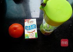 牛奶番茄汁的做法图解1