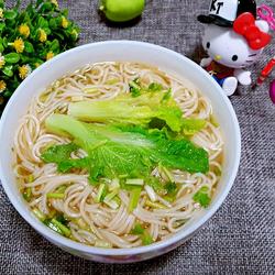 挂面怎么做好汤面 MjUweDI1MA