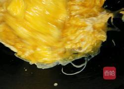 青红椒炒鸭蛋的做法图解2