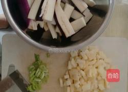 东北茄子炖土豆酱的做法图解1