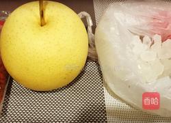 冰糖梨的做法图解1