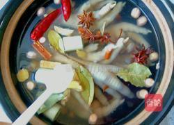 花生炖鸡爪的做法图解8