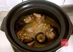 黄豆山药海带猪蹄汤的做法图解8