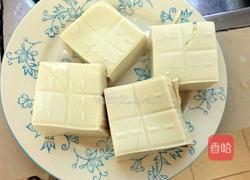 皮蛋凉拌豆腐的做法图解1