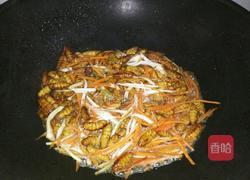 爆炒蚕蛹的做法图解5