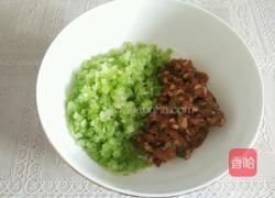 芹菜肉馅饼的做法图解4